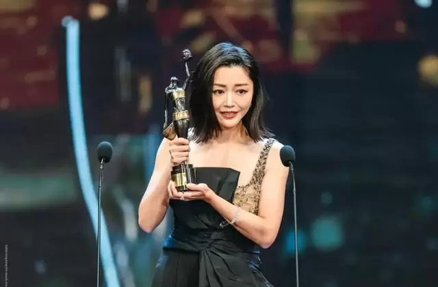 第44届香港电影金像奖揭晓，梁家辉五封影帝廖子妤首摘女主 细节速览