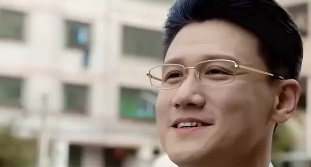 《金关》向修远身份疑云浮现，郭聪叔叔成关键悬念人物 细节速览