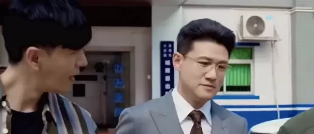 《金关》向修远身份疑云浮现，郭聪叔叔成关键悬念人物 相关图片