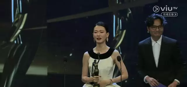 廖子妤凭《像我这样的爱情》获第44届香港金像奖最佳女主角 相关图片