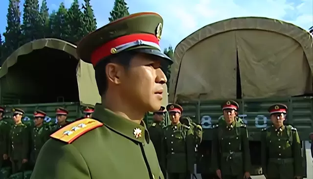许三多独守钢七连半年，高城重逢时被“总得做点什么吧”破防 相关图片