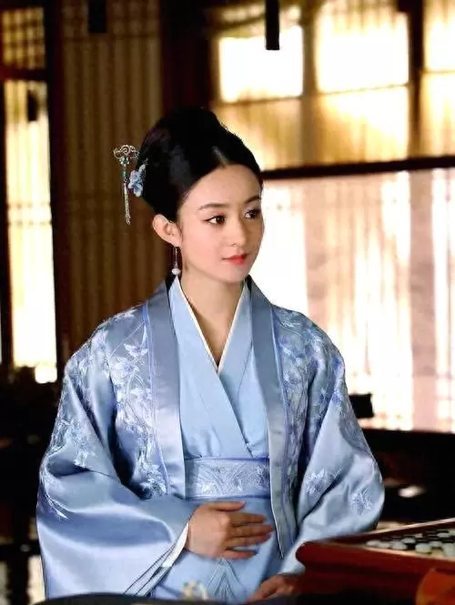 墨兰见明兰赠玉戒破防，盛家姐妹阶层落差具象化呈现 现场图