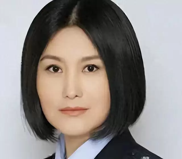 王茜携《啊摇篮》完成徐庆东遗愿，重案六组老友2025年聚首引追忆 现场图