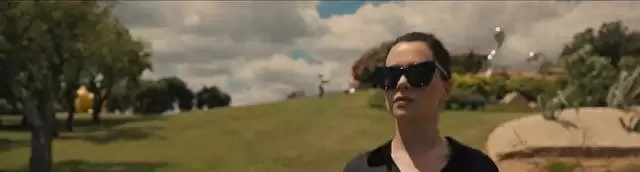 《劳拉的抉择》电影改编聚焦女性自主权与视觉隐喻 现场图